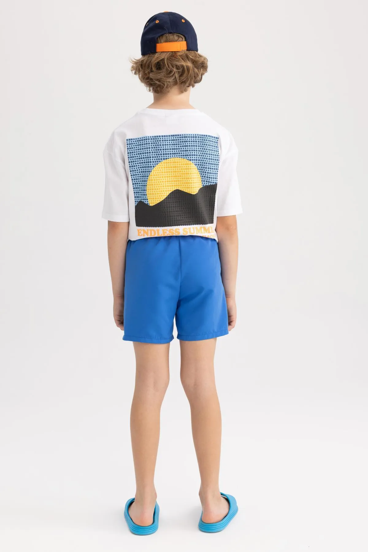 DeFacto  Wasserfarben wechselnde Badeshorts für Jungen A0715a823hs
