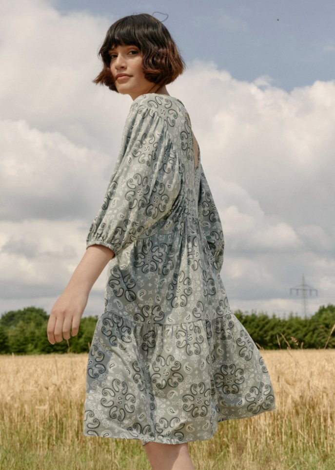 Kleid mit Cut-Out und Fledermausärmeln in nachhaltiger Viskose