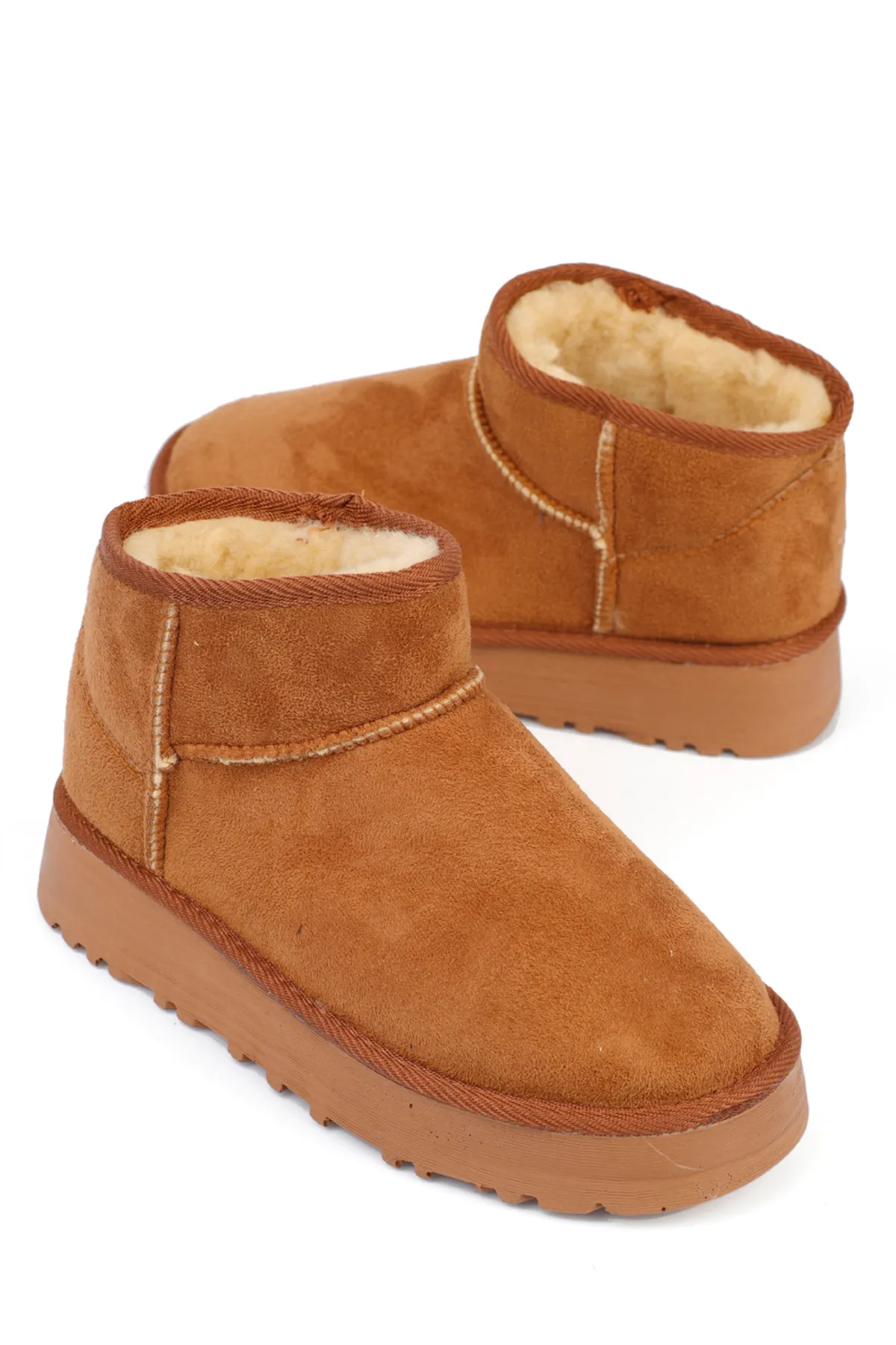 Capone Outfitters  Damen-Stiefeletten mit runder Spitze und pelziger Innenseite
