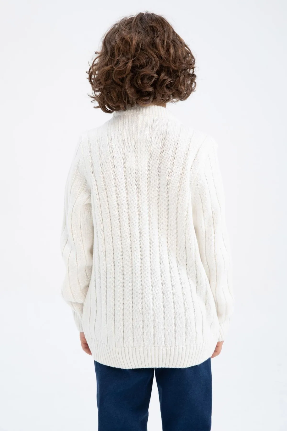 DeFacto  Strickpullover für Jungen mit normaler Passform und Rundhalsausschnitt