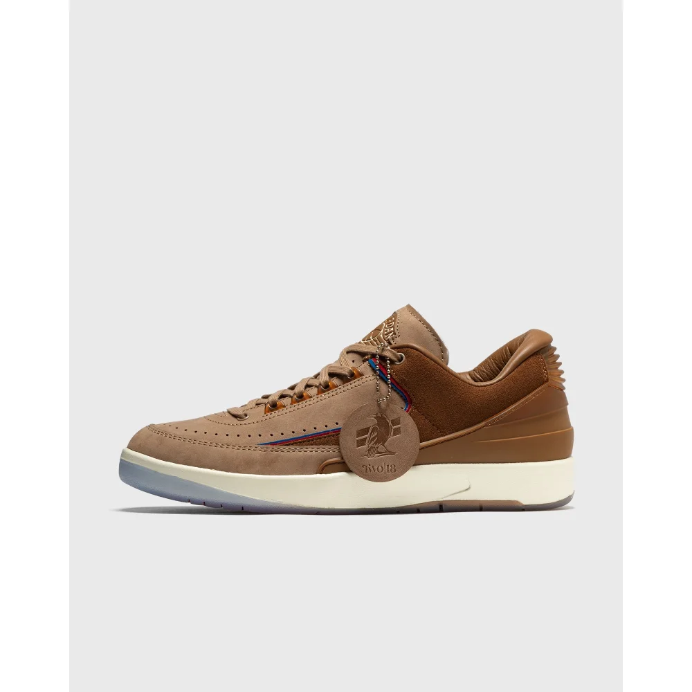 NIKE JORDAN Two 18 x Air 2 Retro Low DV7129-222 / braun