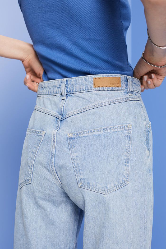 Verkürzte Jeans in Dad-Passform