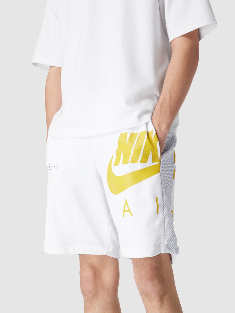 Sweatshorts mit Label-Print in weiß