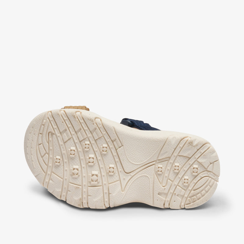 nico camel - Braun