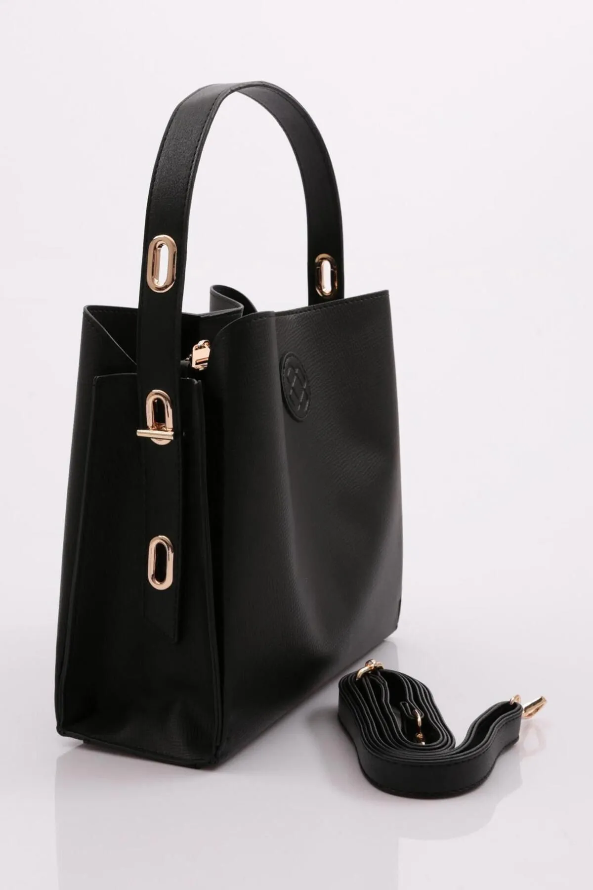 DGN  Modell 028 - Schwarze matte Aufzugstasche für Damen