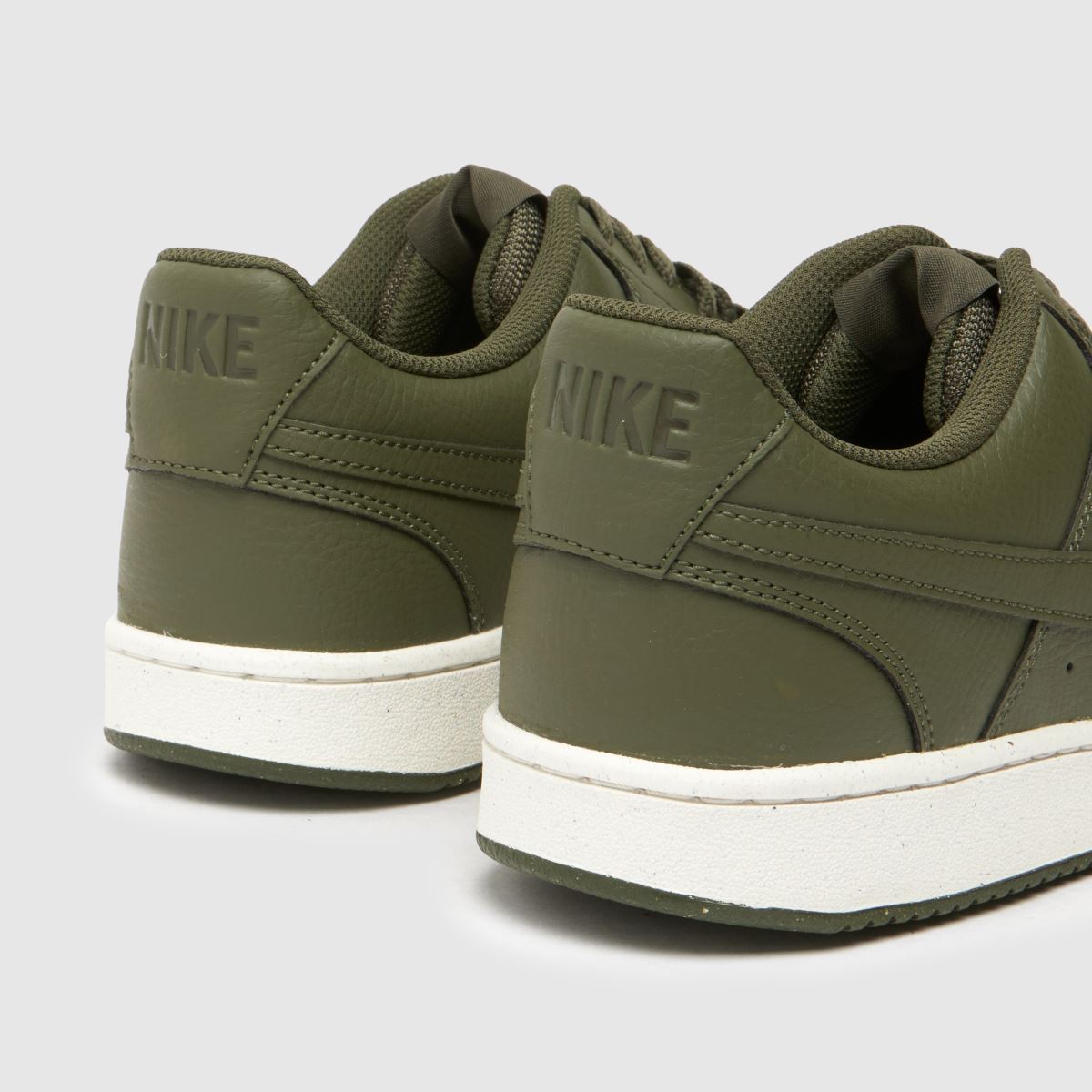 Športni copati Nike Court Vision v kaki barvi