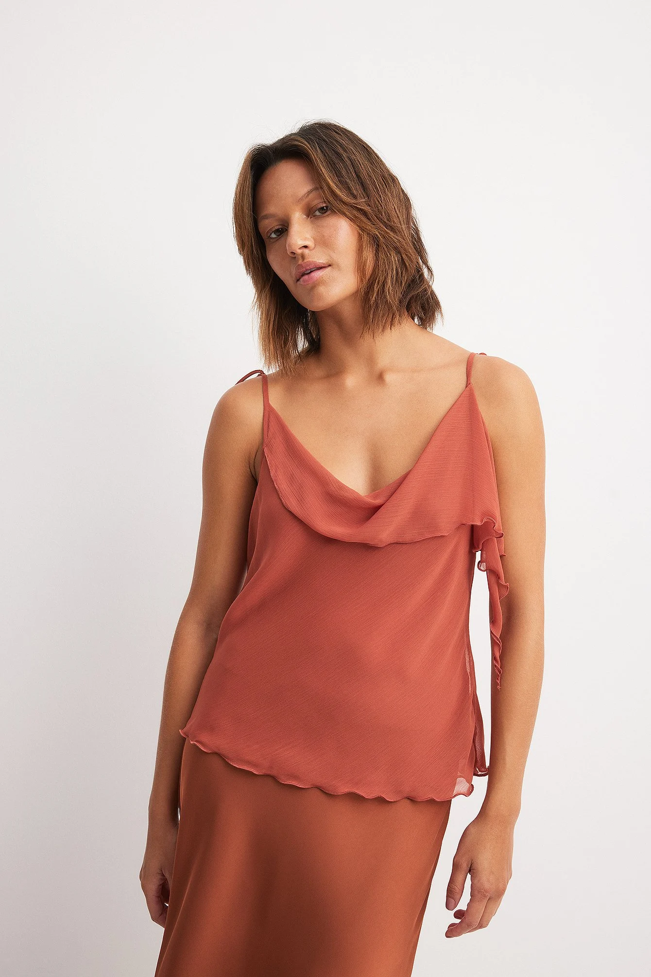 Chiffon-Oberteil mit Rüschen und Schnürung