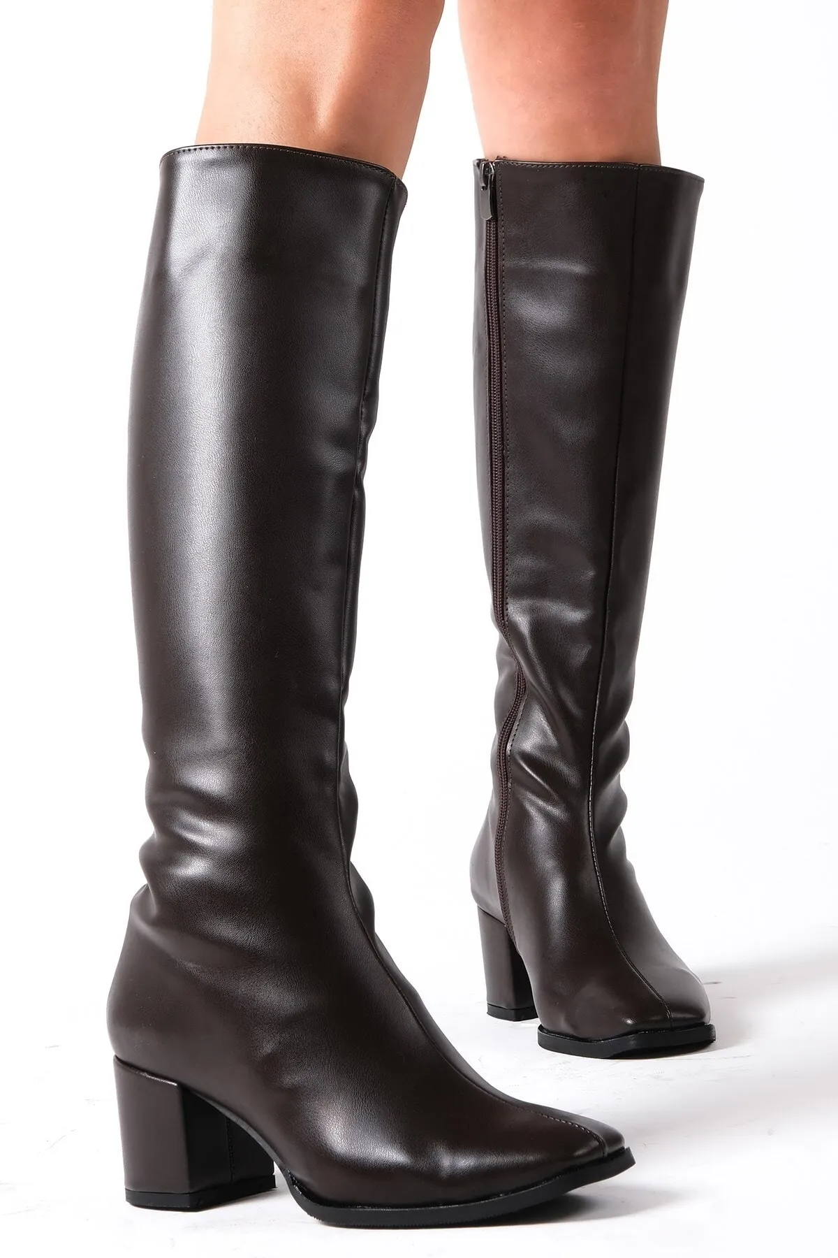 Mio Gusto  Courtney Brown Damen-Stiefel mit seitlichem Reißverschluss, dünne, mit Kunstfell gefütterte, stumpfe Zehenpartie