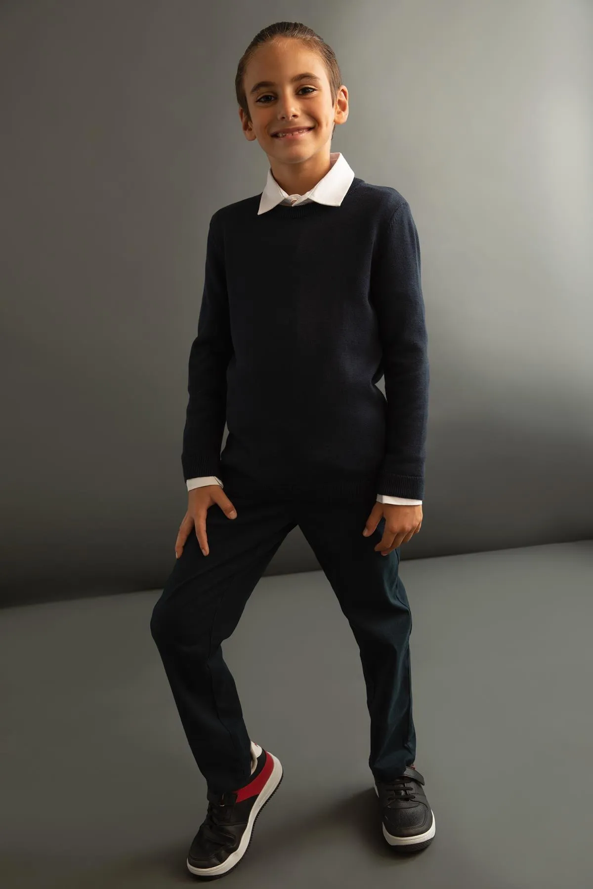 DeFacto  Slim Fit-Sweatshirt mit Rundhalsausschnitt für Jungen X6085a622au