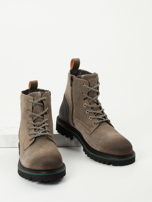 Boots-48012490019 Ambitious
