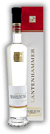 Lantenhammer Haselnuss Spirituose Lantenhammer Haselnuss Spirituose Feiner Edelbrand aus fein aromatischen Haselnüssen. 0,5	 Liter - Vol 42%