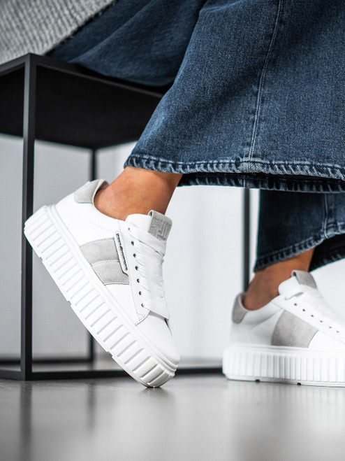 Sneaker-16637990305 Kennel & Schmenger