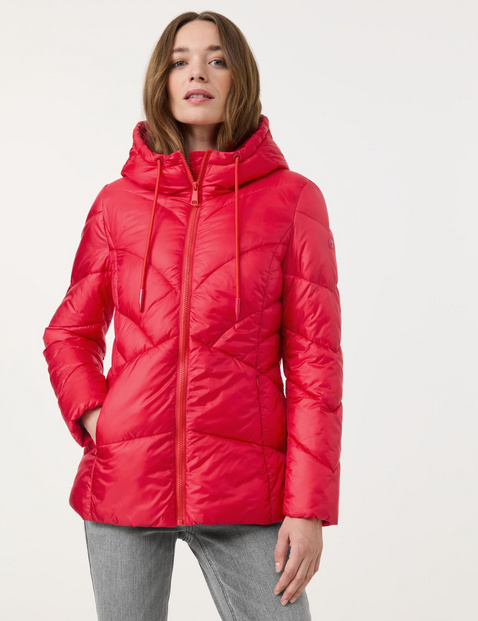 Taillierte Steppjacke mit Kapuze