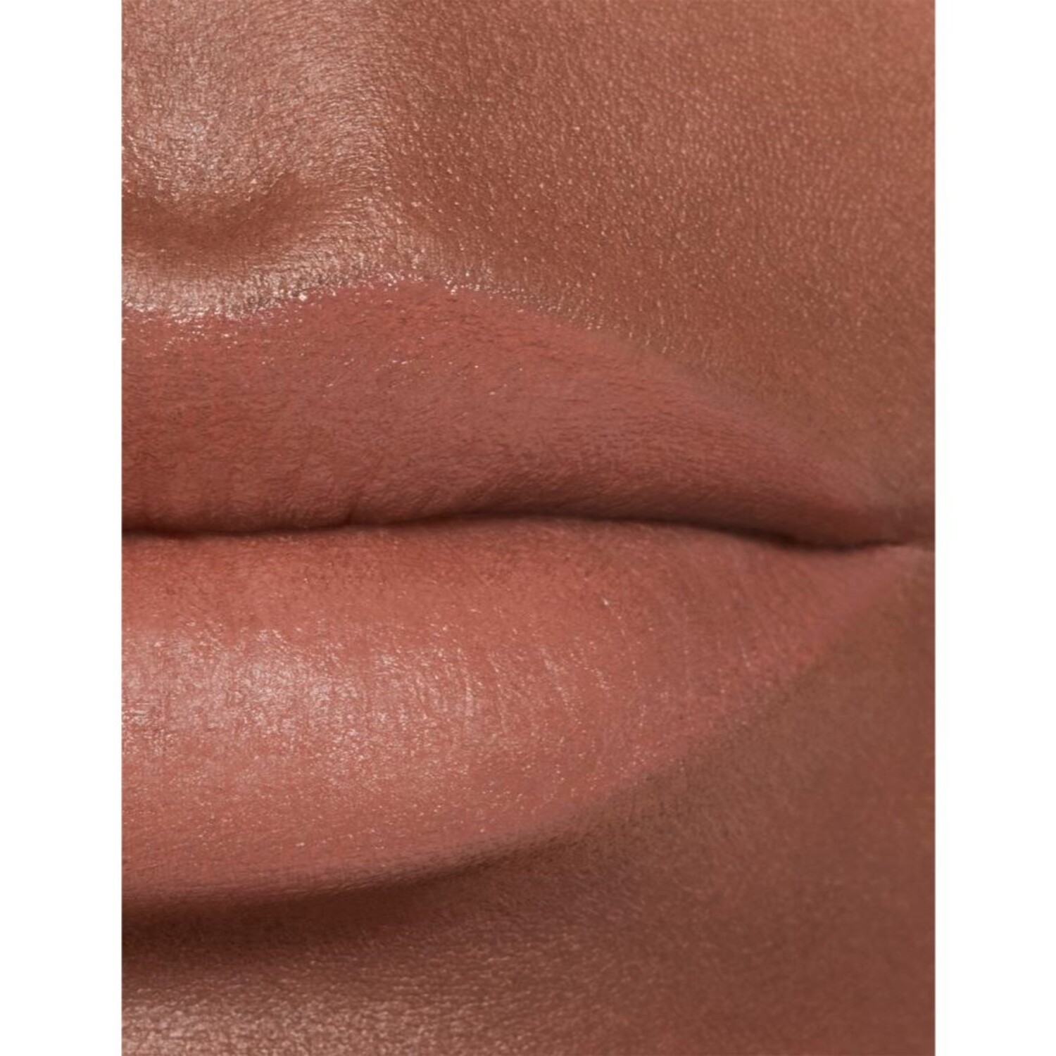CHANEL LUMINOUS VELVET RED