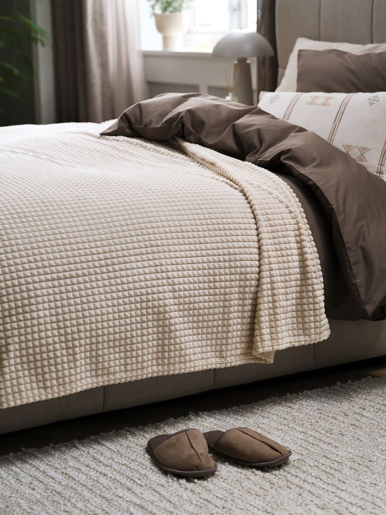 HAGTORN Tagesdecke HAGTORN 200x220 Fleece beige