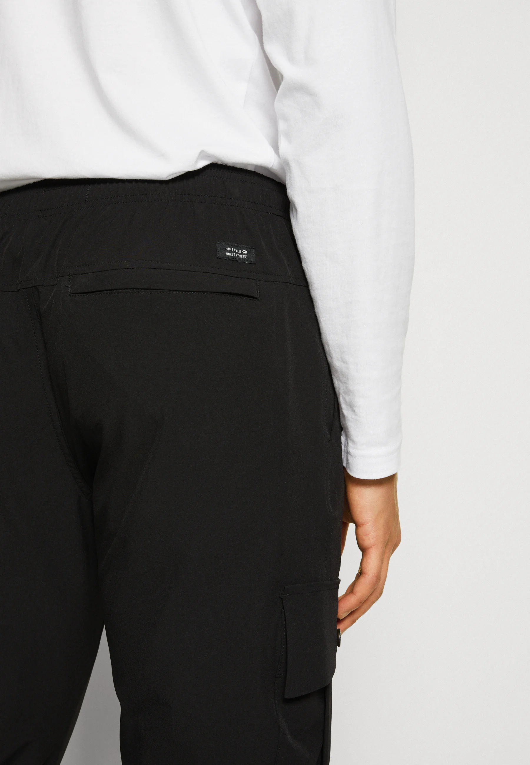 Pantalones cargo INDICODE JEANS