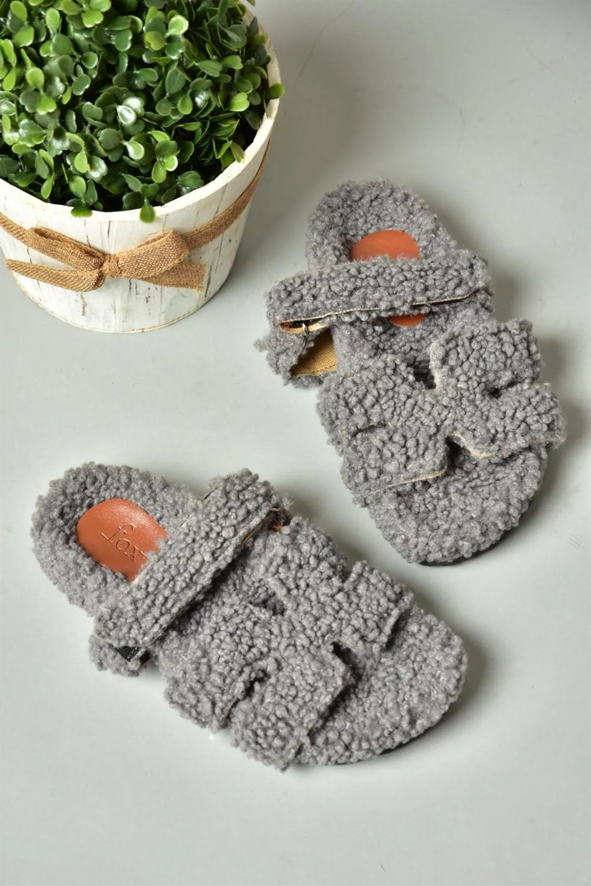 Fox Shoes  R824527204 Damenhausschuhe aus grauem Fell