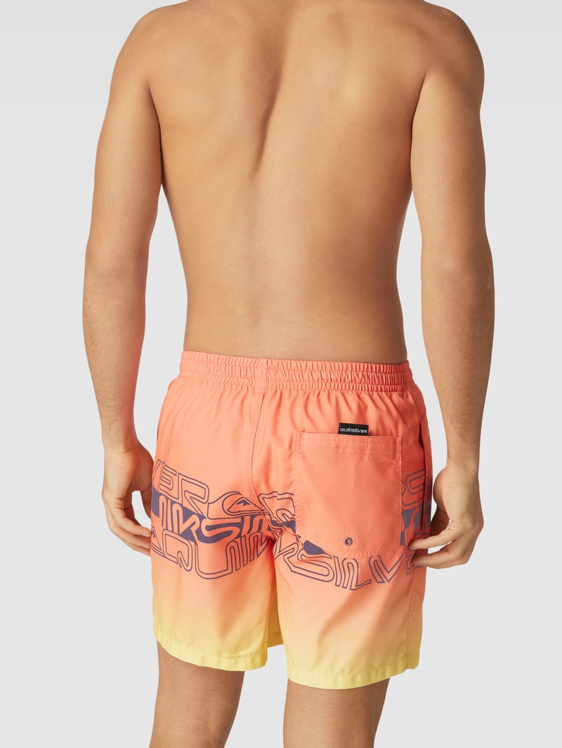 Badehose mit Label-Print in apricot