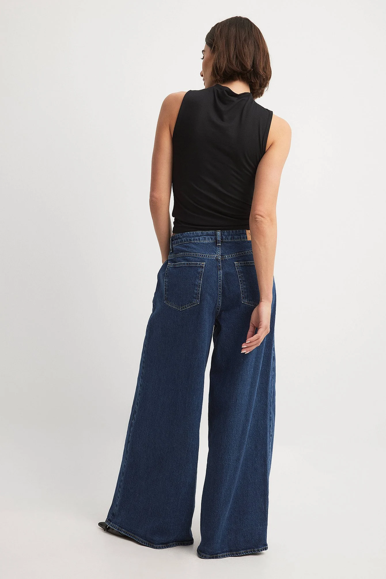 Jeans mit sehr weiten Beinen