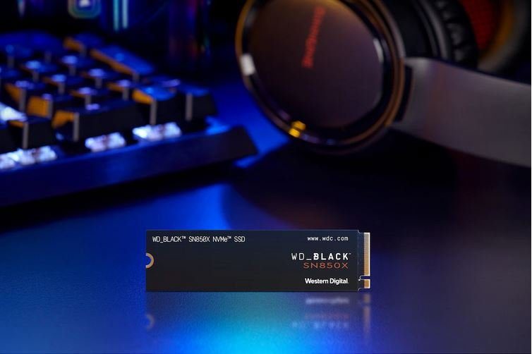 WD_Black SN850X NVMe interne Gaming-SSD (1 TB) 7300 MB/S Lesegeschwindigkeit, 6600 MB/S Schreibgeschwindigkeit, PCI Express 4.0