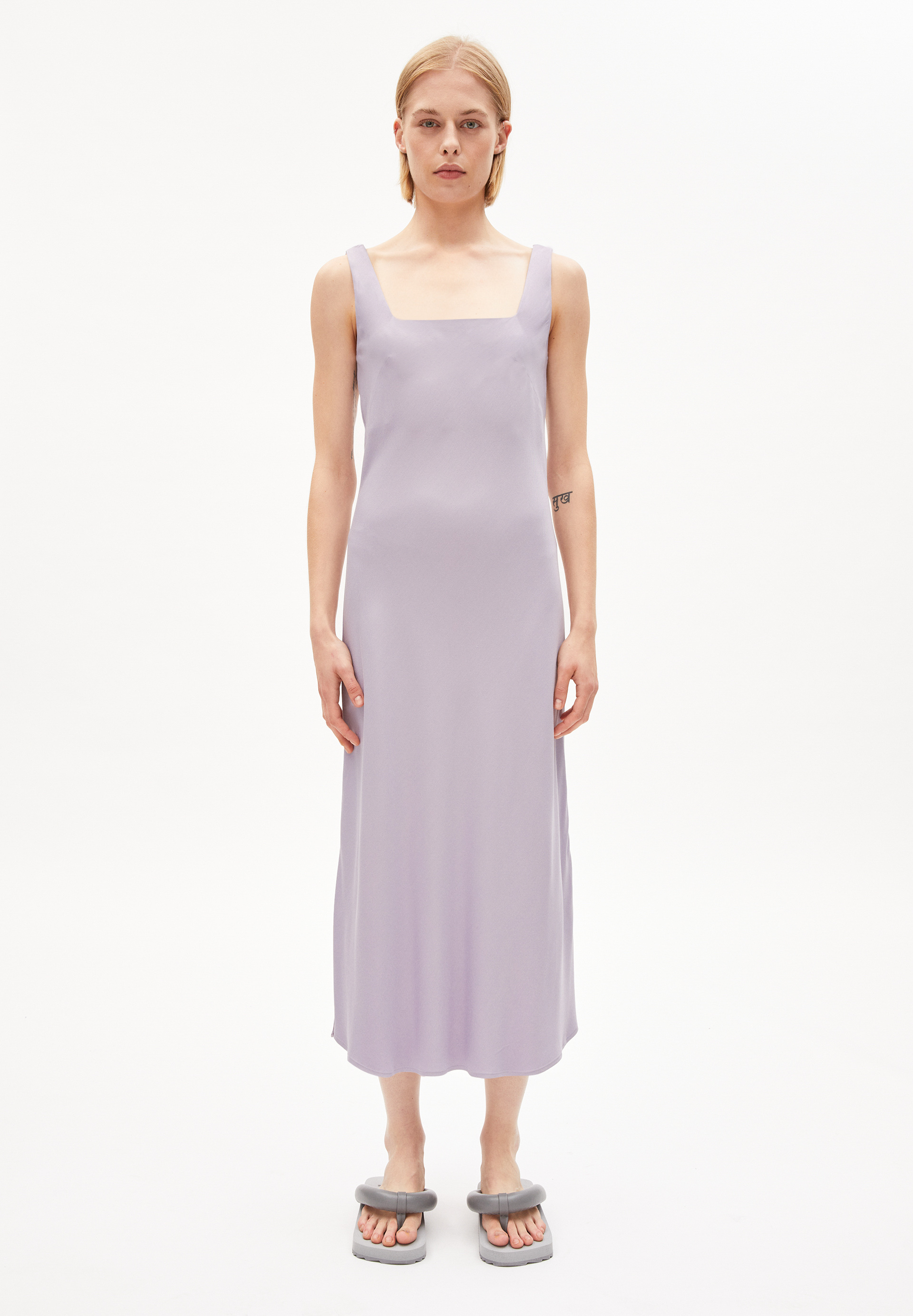 Webkleid aus LENZING™ ECOVERO™ Viskose