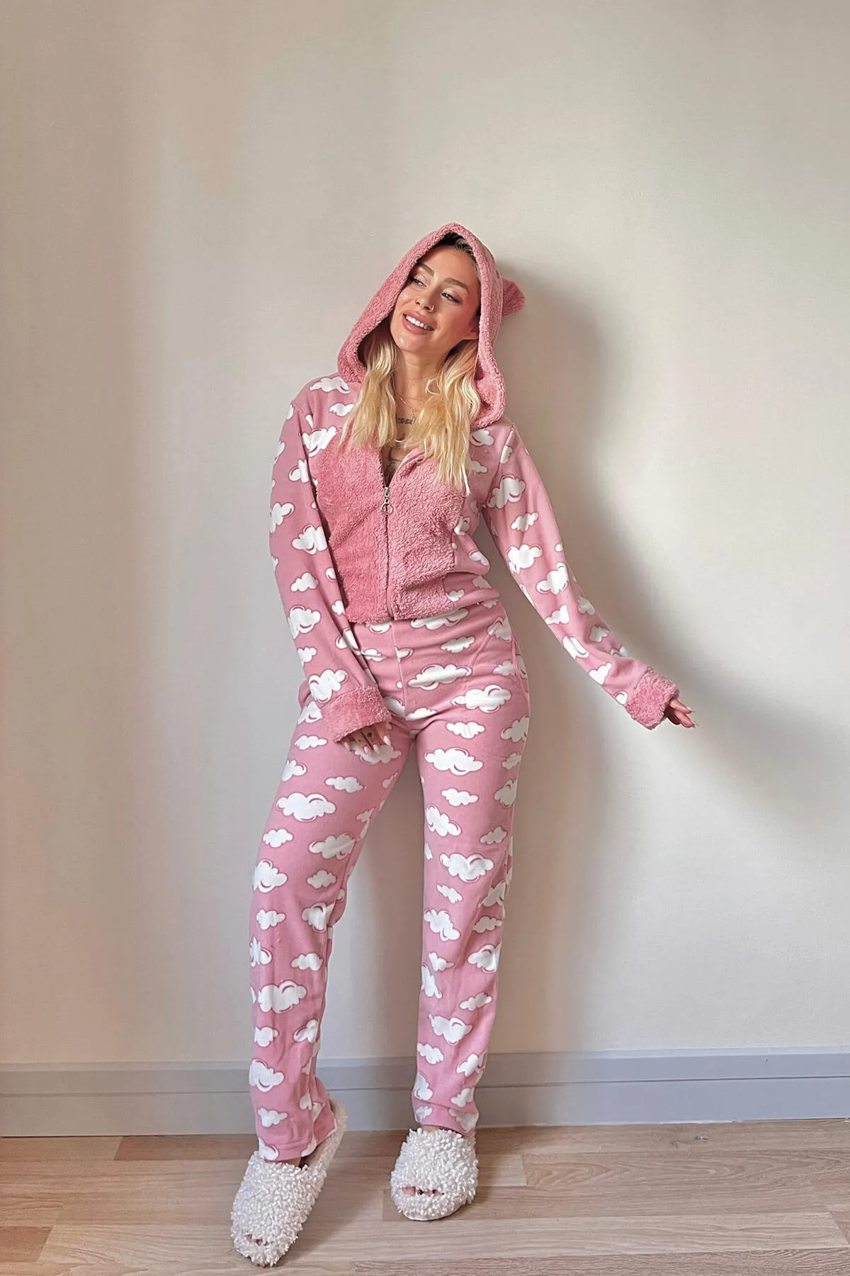 Pijamaevi  Damen-Pyjama-Set aus Fleece-Plüsch-Jumpsuit mit Wolkenmuster