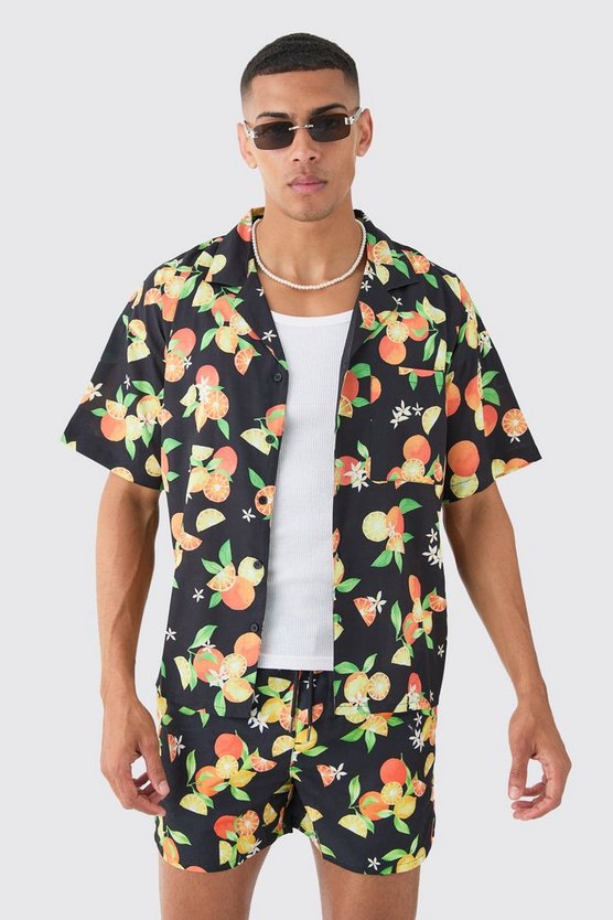 Obst-Hemd und Badehose