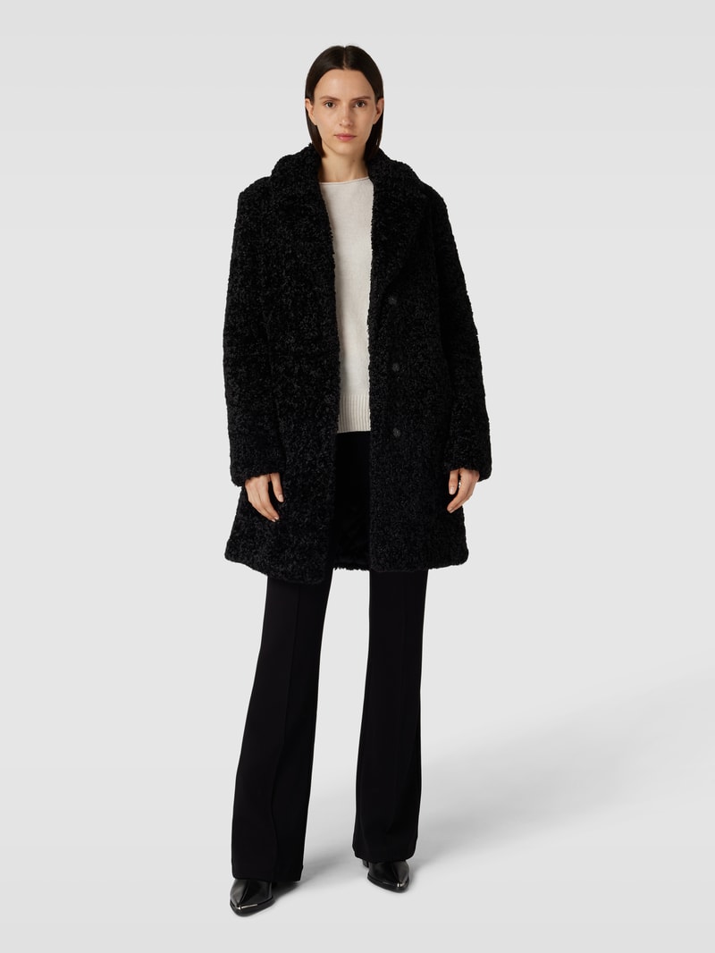 Mantel aus Teddyfell in schwarz