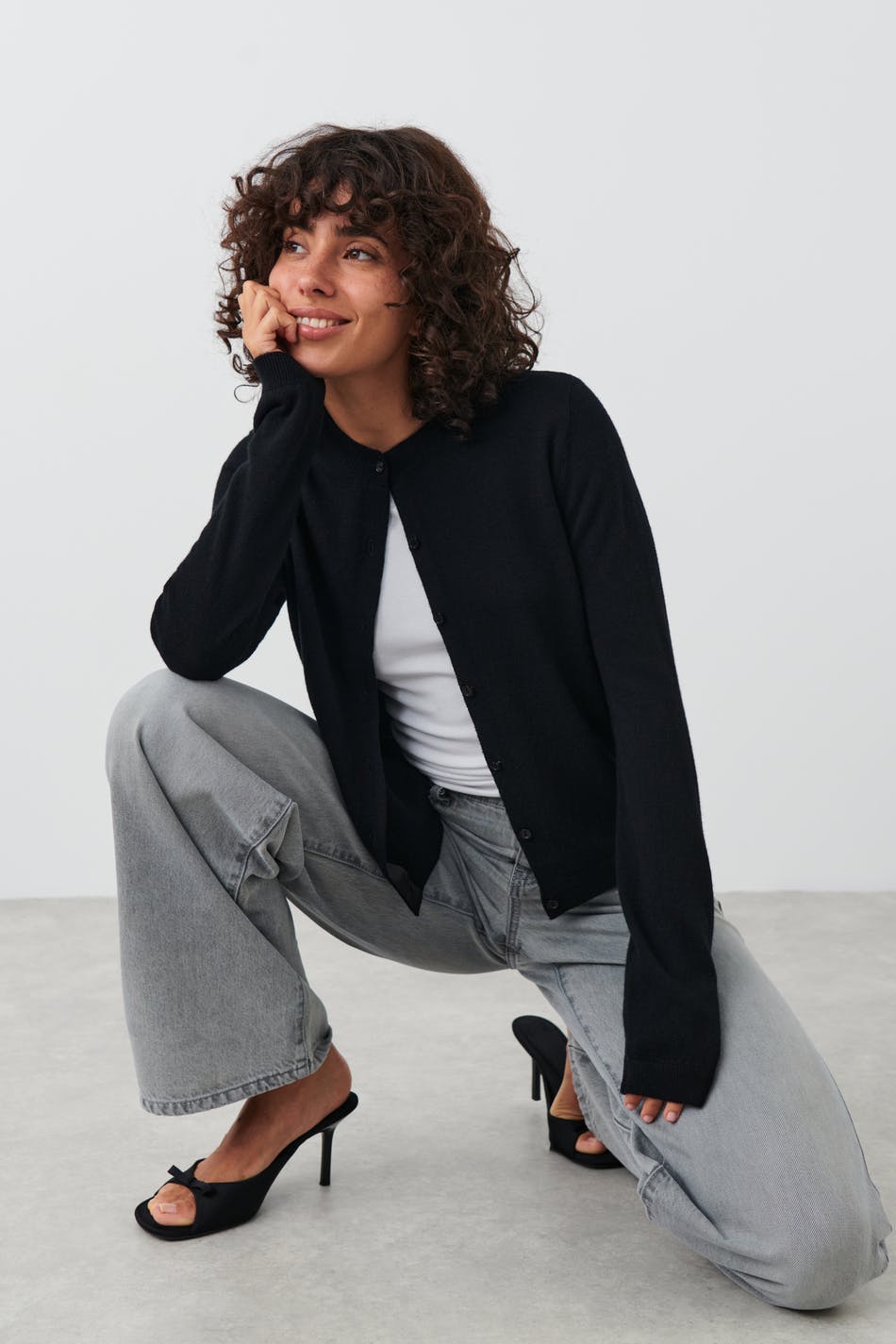 Fine knitted wool cardigan