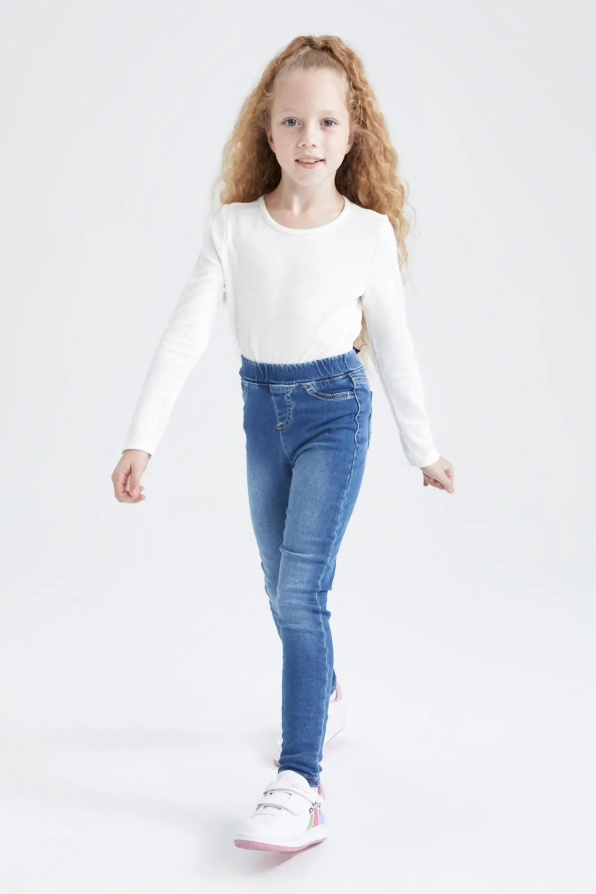 DeFacto  Mädchen-Jeanshose mit drei Taschen und schmalem Bein