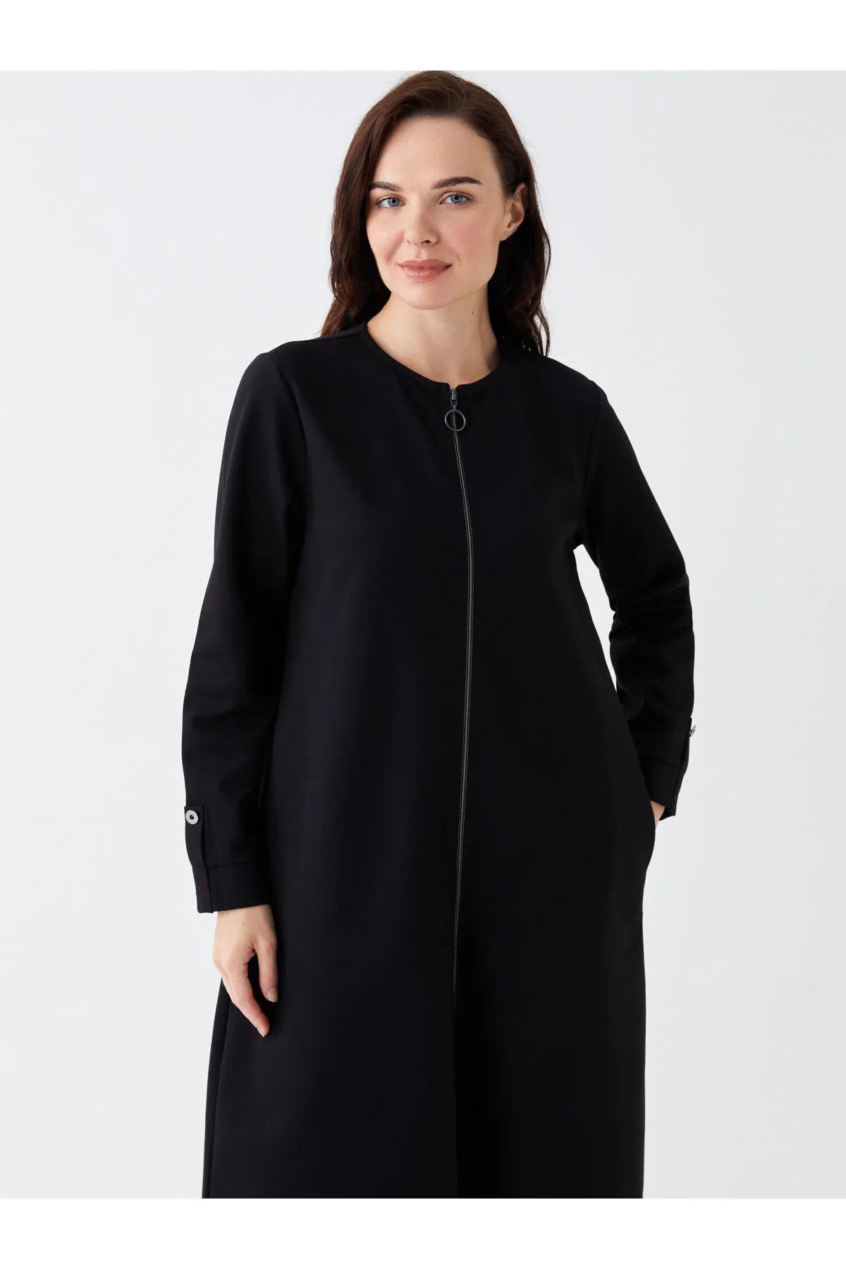 LC Waikiki  Einfarbige langärmlige Damen-Abaya mit Rundhalsausschnitt