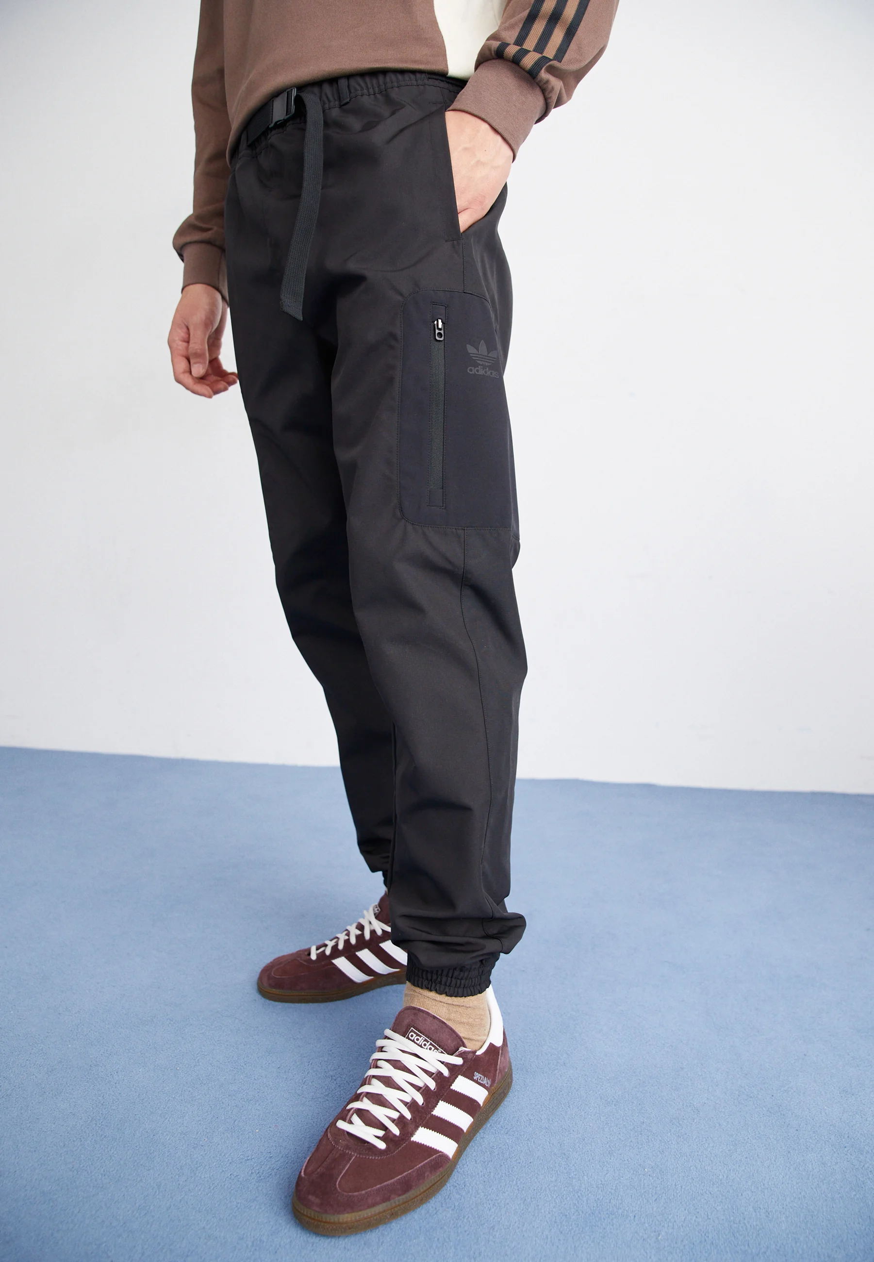 Pantalones cargo adidas Originals