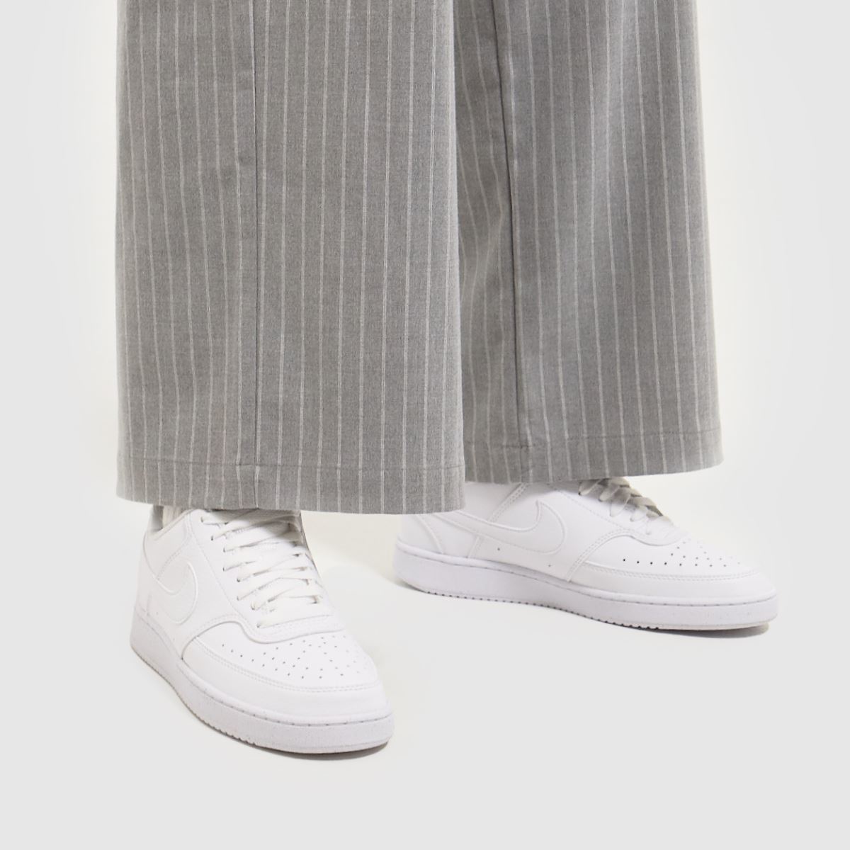 Nike Court Vision – Vita sneakers med låg midja