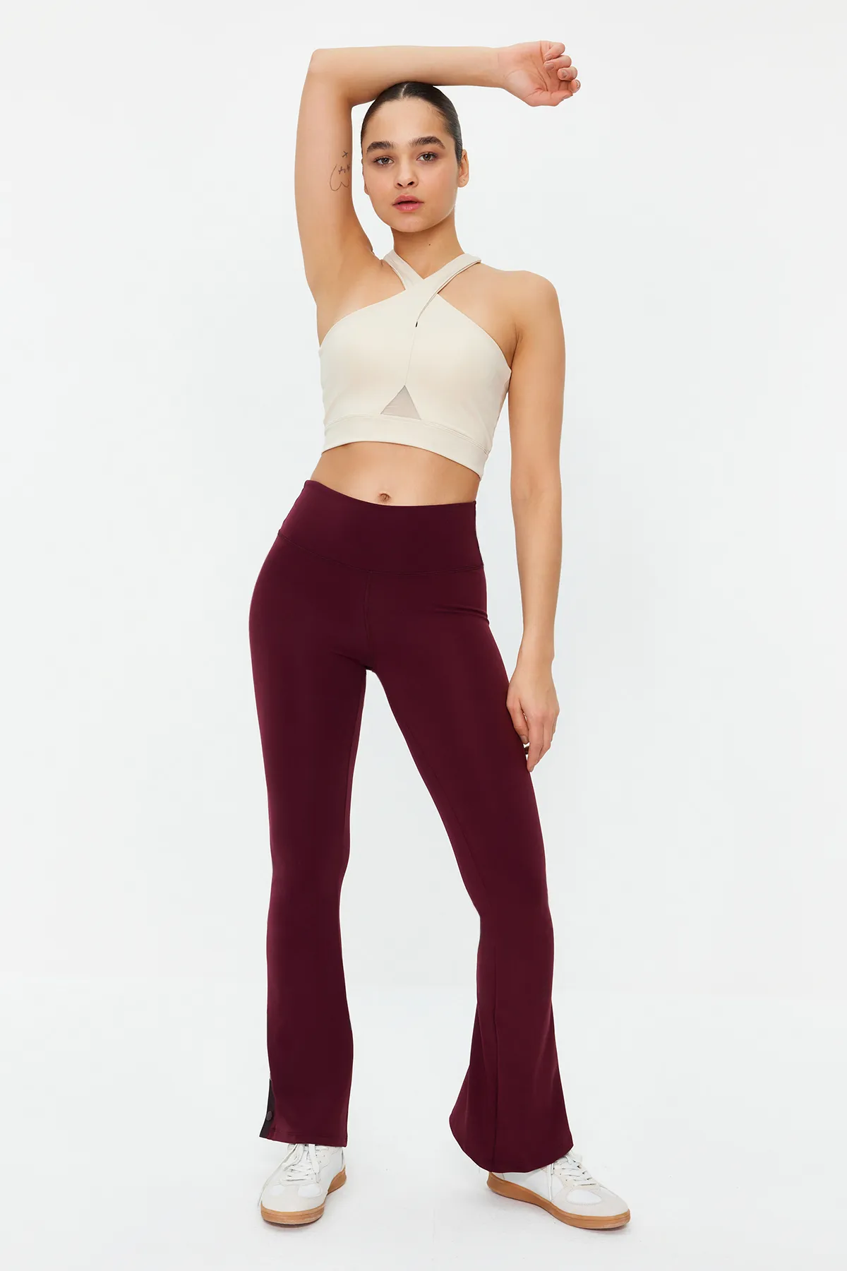 Trendyol Collection  Dark Cherry Recovery Leg Stud Detaillierte spanische Bein-Yoga-Strick-Sportleggings THMAW24TY00015