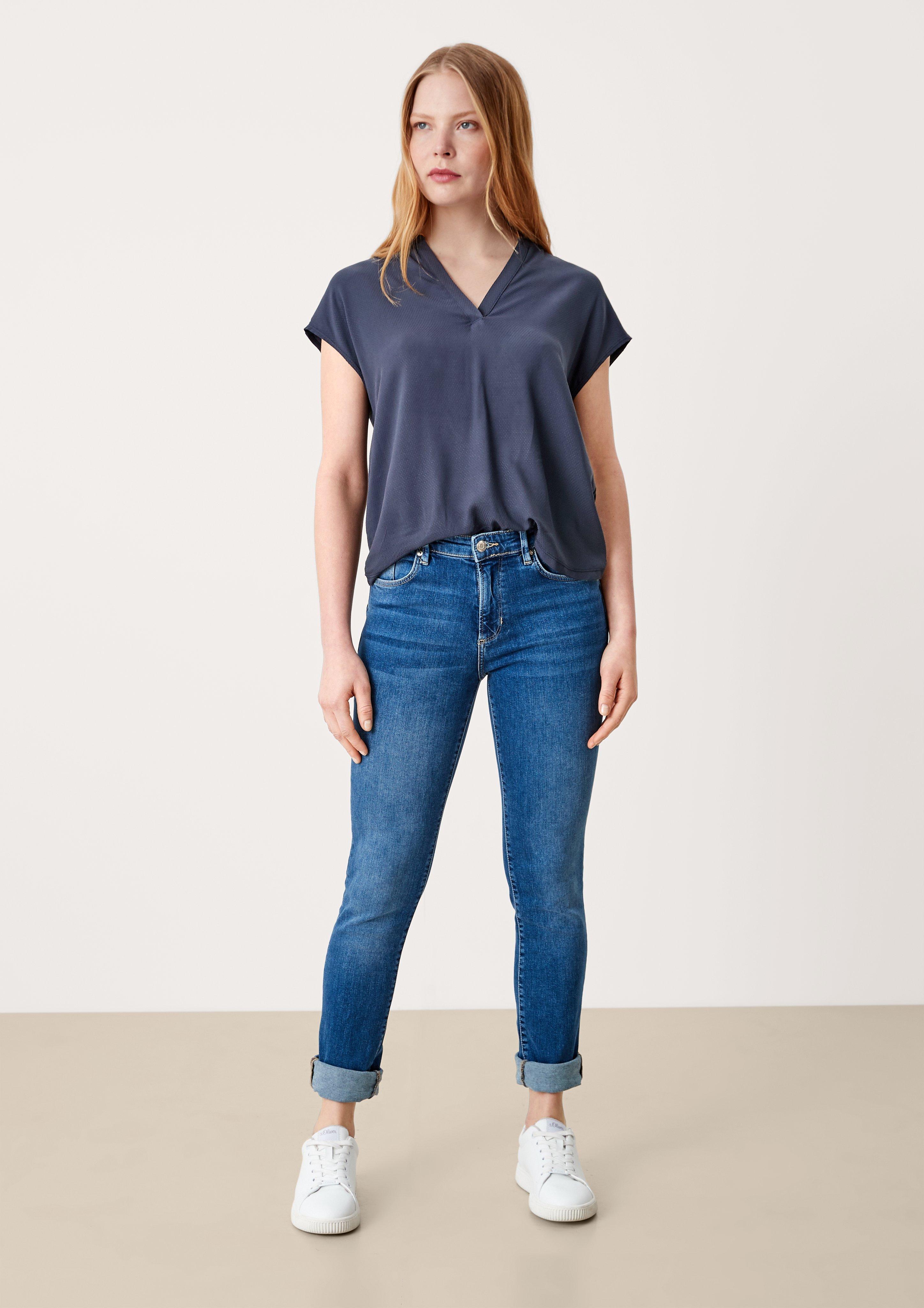 Viskoseshirt mit V-Neck  2112033-5959