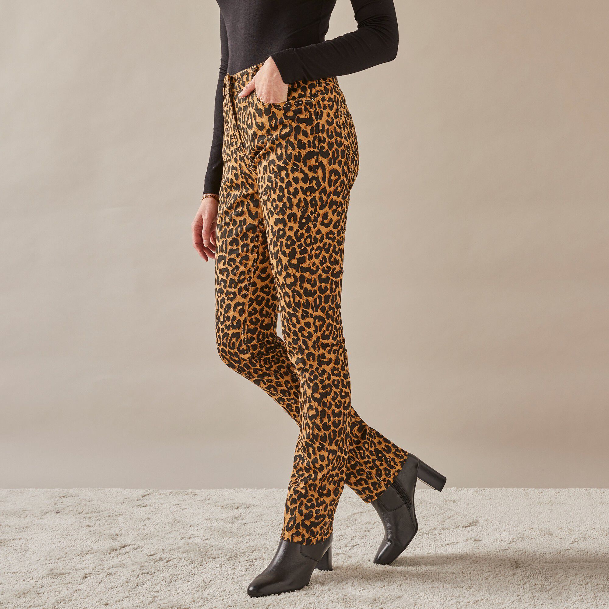 Pantalon droit stretch imprimé peau de bête
