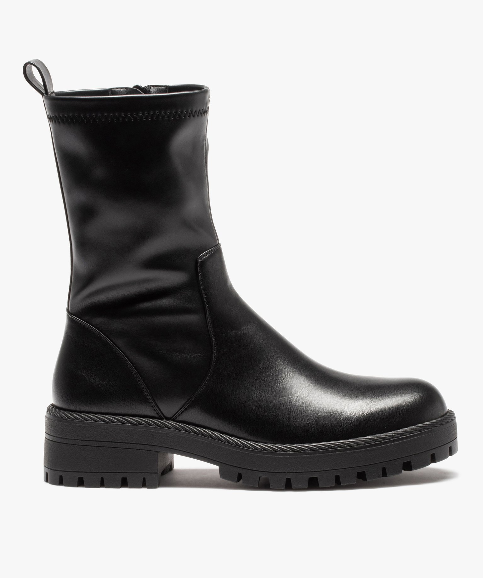 Boots femme unies à talon plat et semelle crantée noir | GEMO