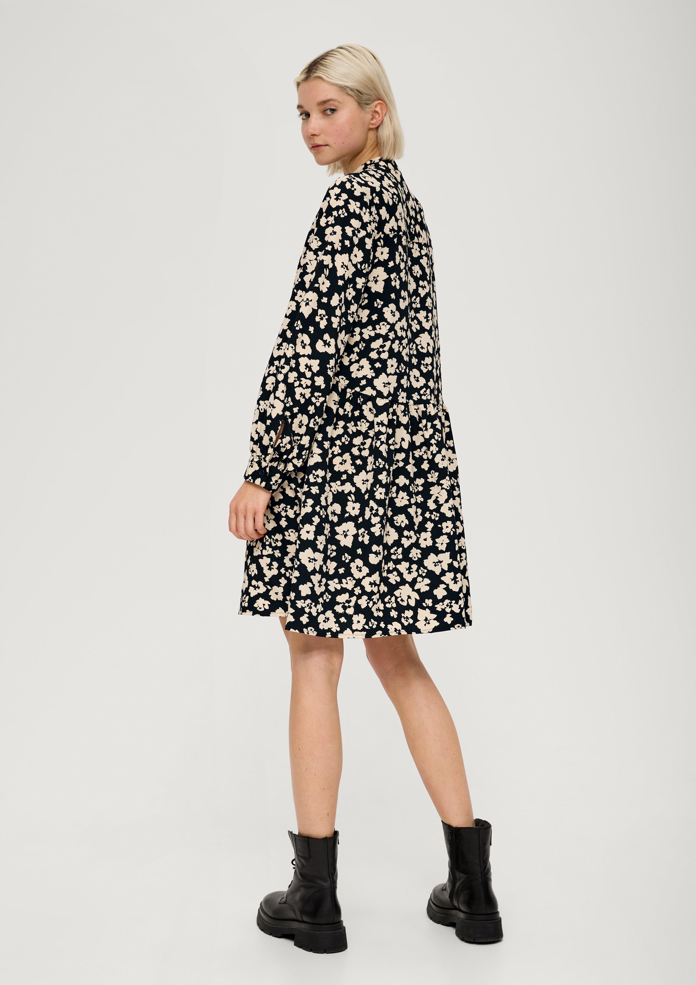 Crêpe-Kleid mit Allover-Print  2133453-99A0