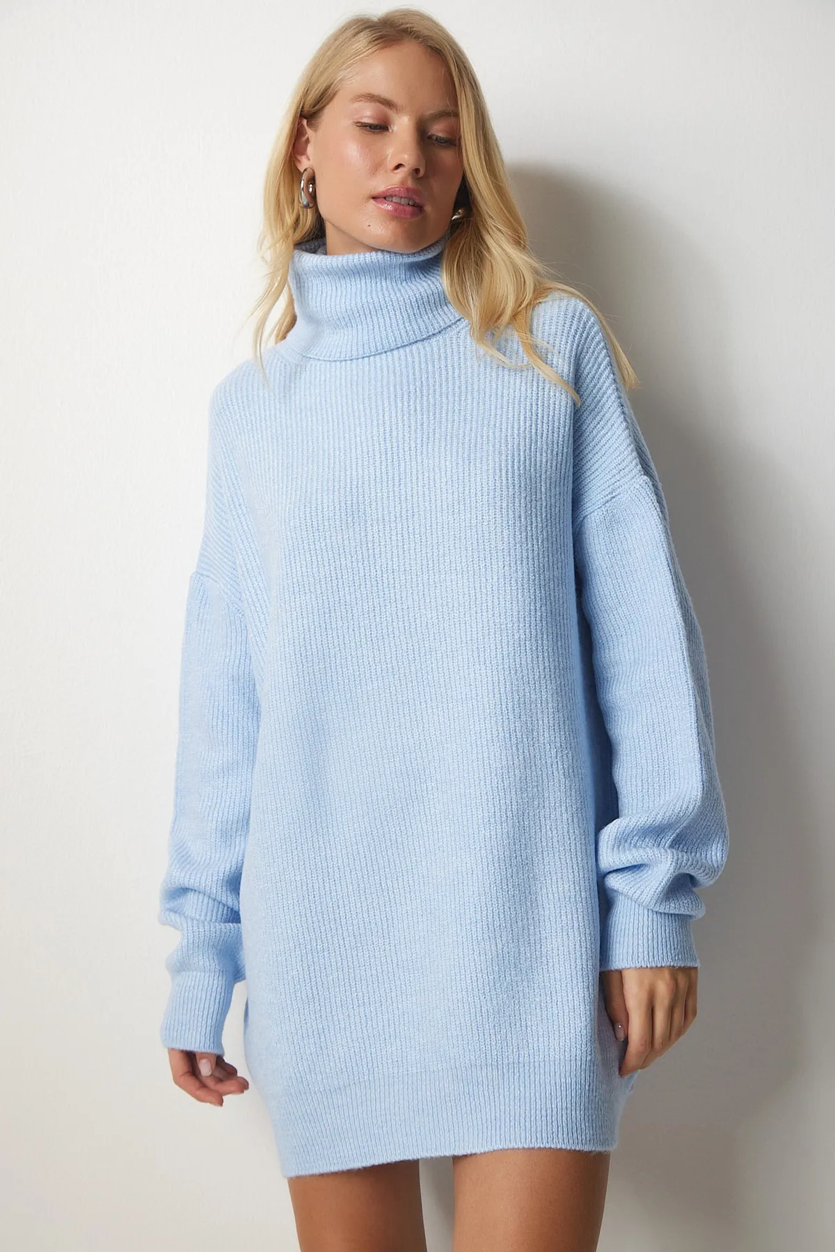 Happiness İstanbul  Hellblauer, langer Rollkragenpullover für Damen, Strickpullover MX00107