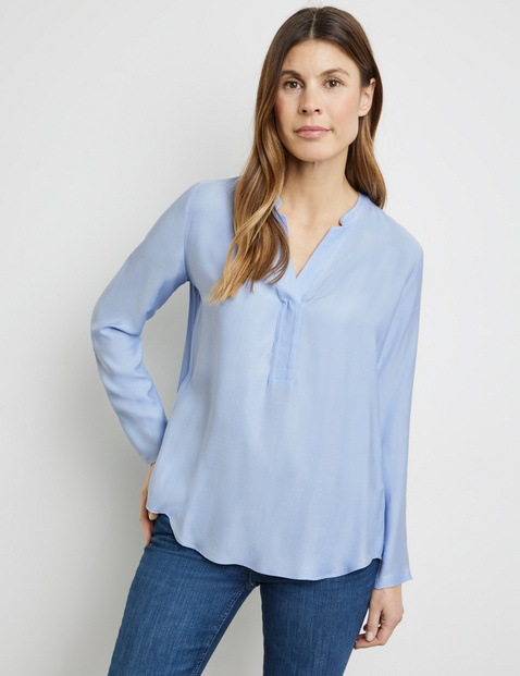 Fließende Bluse mit Kellerfalte