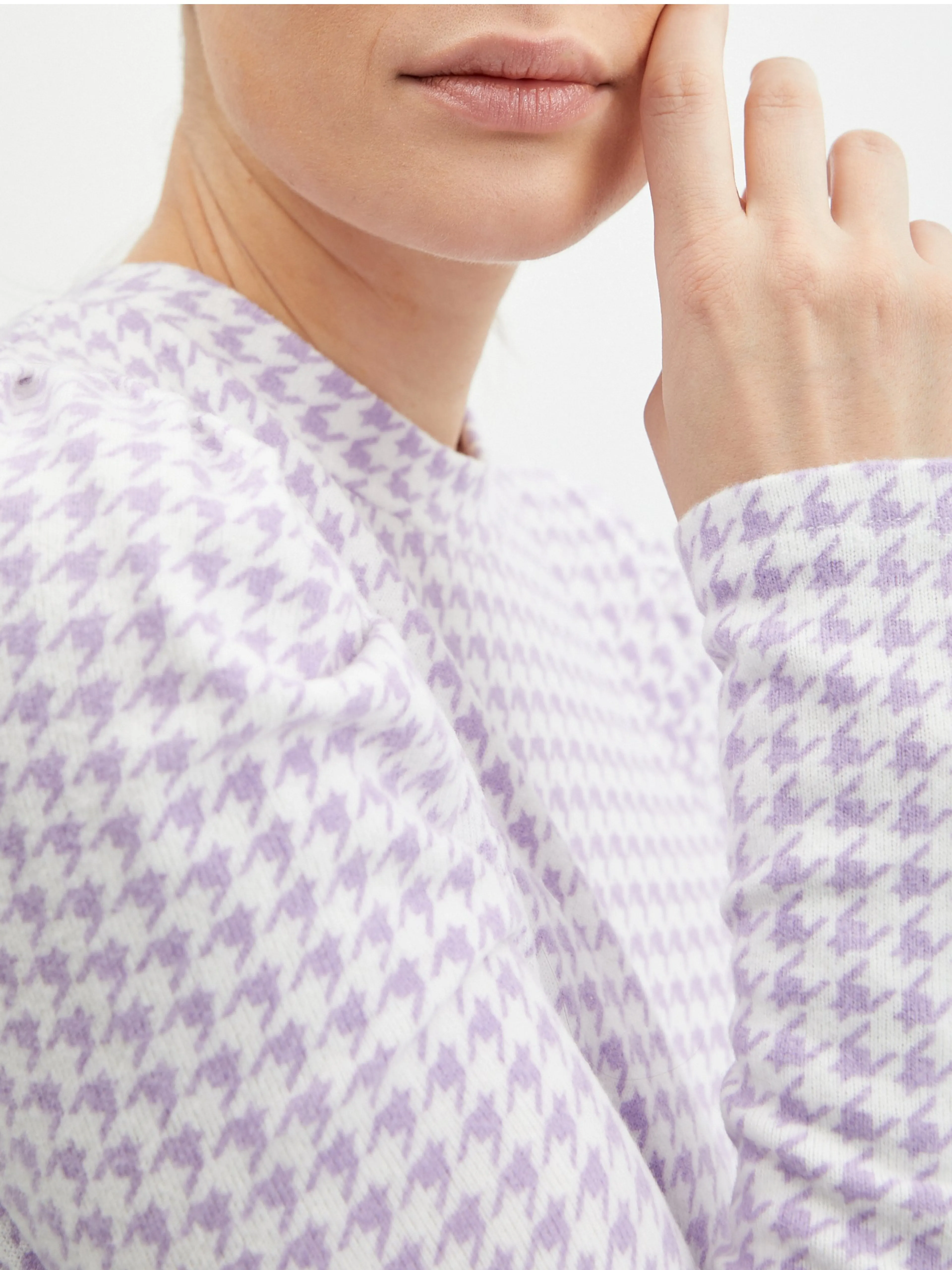 Hellvioletter leichter Damen Pullover mit Karomuster ORSAY