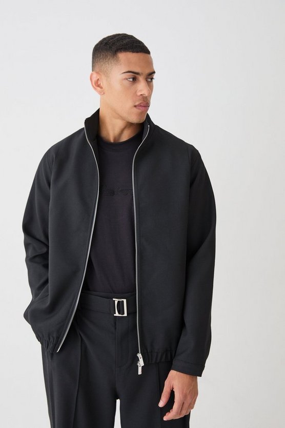 Strukturierte Jacke mit Trichterkragen