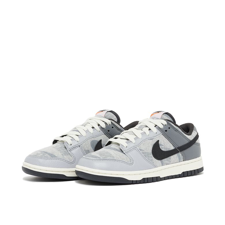 NIKE Wmns Dunk Low 