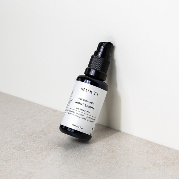 Mukti Organics Age Defiance Night Serum Gesichtsserum
