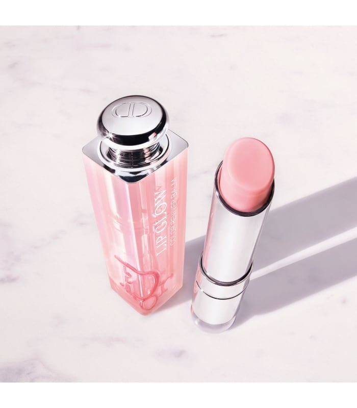 DIOR ADDICT LIP GLOW-Baume à lèvres  - 97%** d’ingrédients d’origine naturelle
