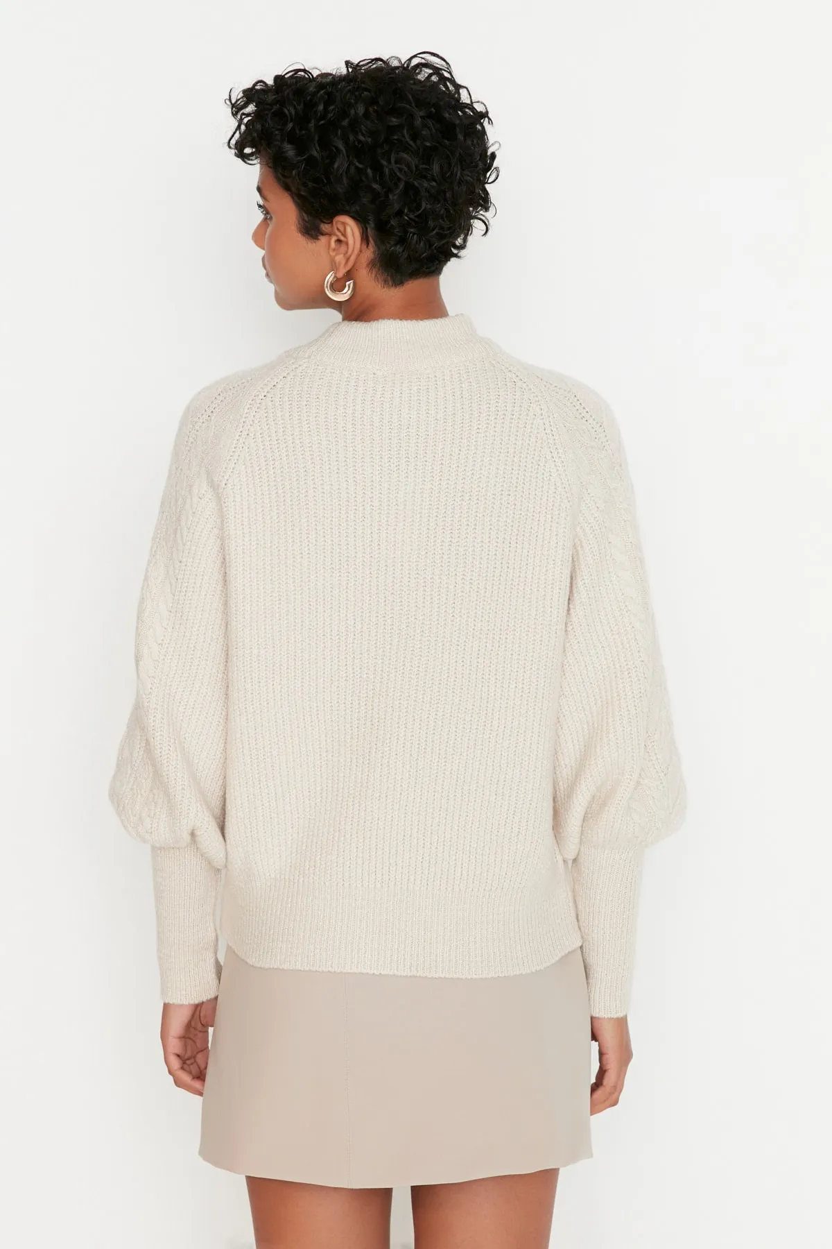 Trendyol Collection  Steinweicher, strukturierter Zopfpullover aus Haar TWOAW21KZ0109