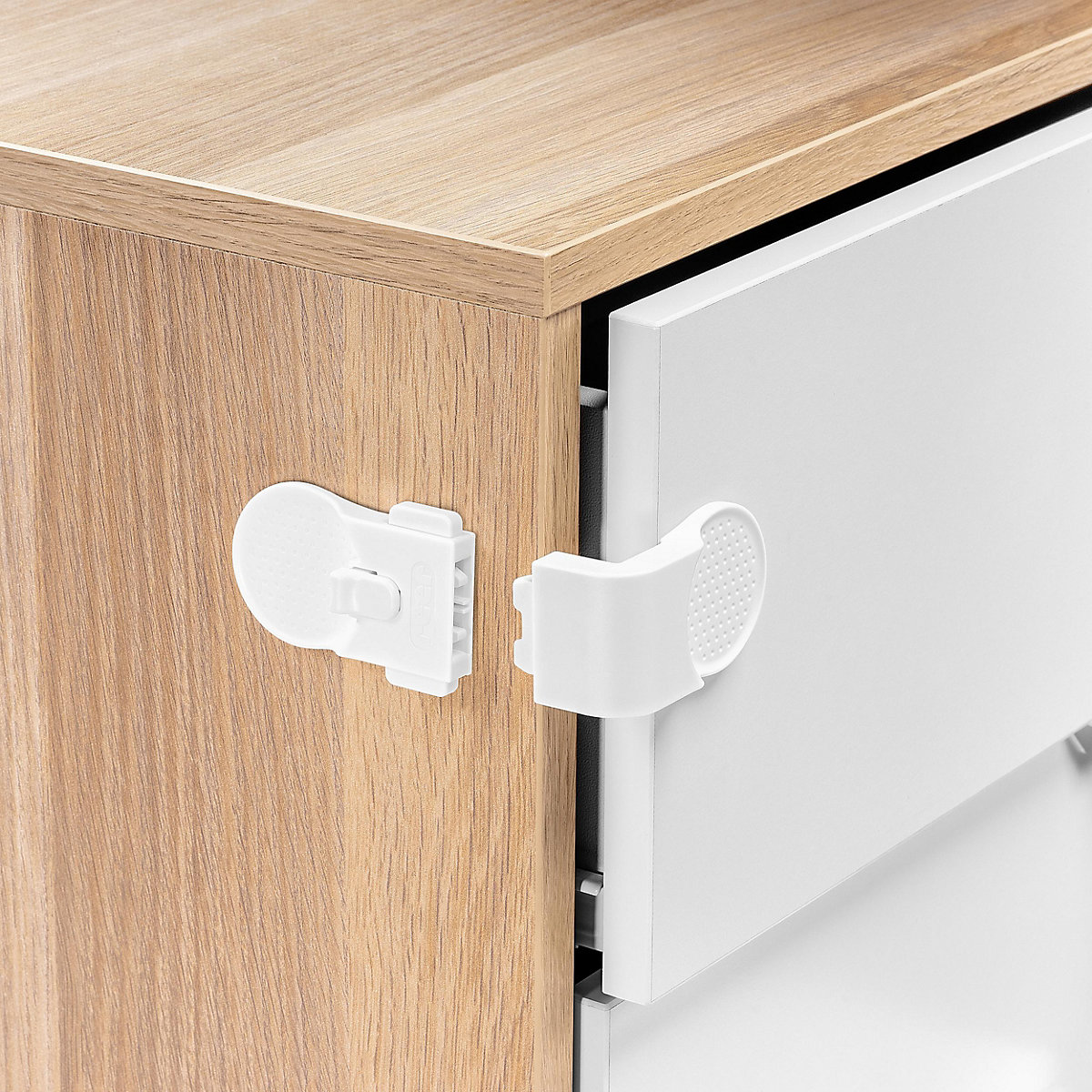 Schrank- und Schubladensicherung