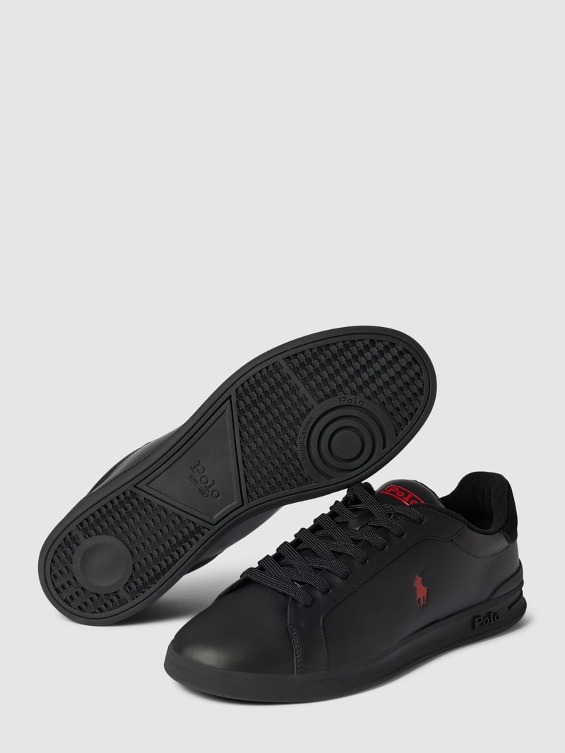 Sneaker mit Label-Details in schwarz