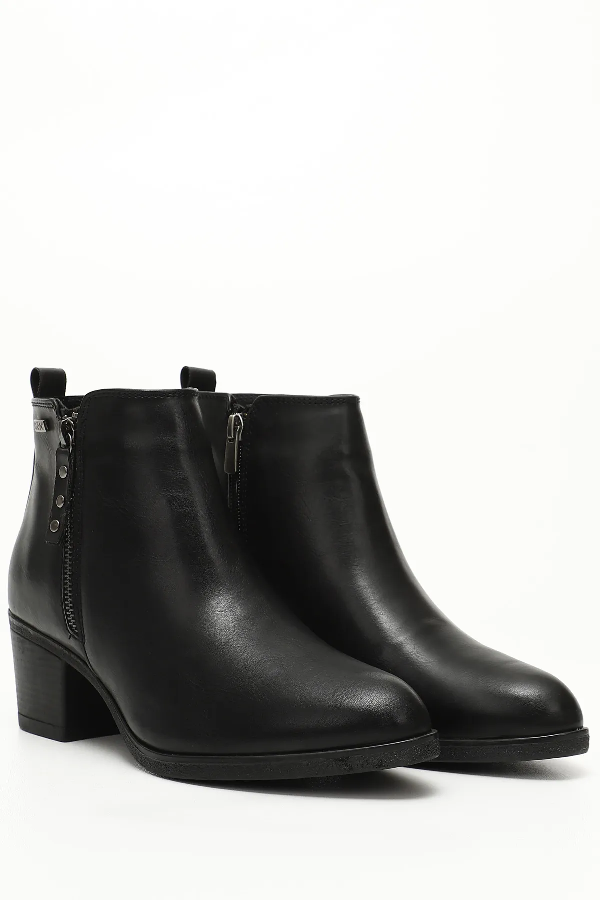 GÖNDERİ(R)  Schwarze Damen-Tagesstiefel mit spitzer Zehenpartie und Gummisohle und Quastenabsatz 20431