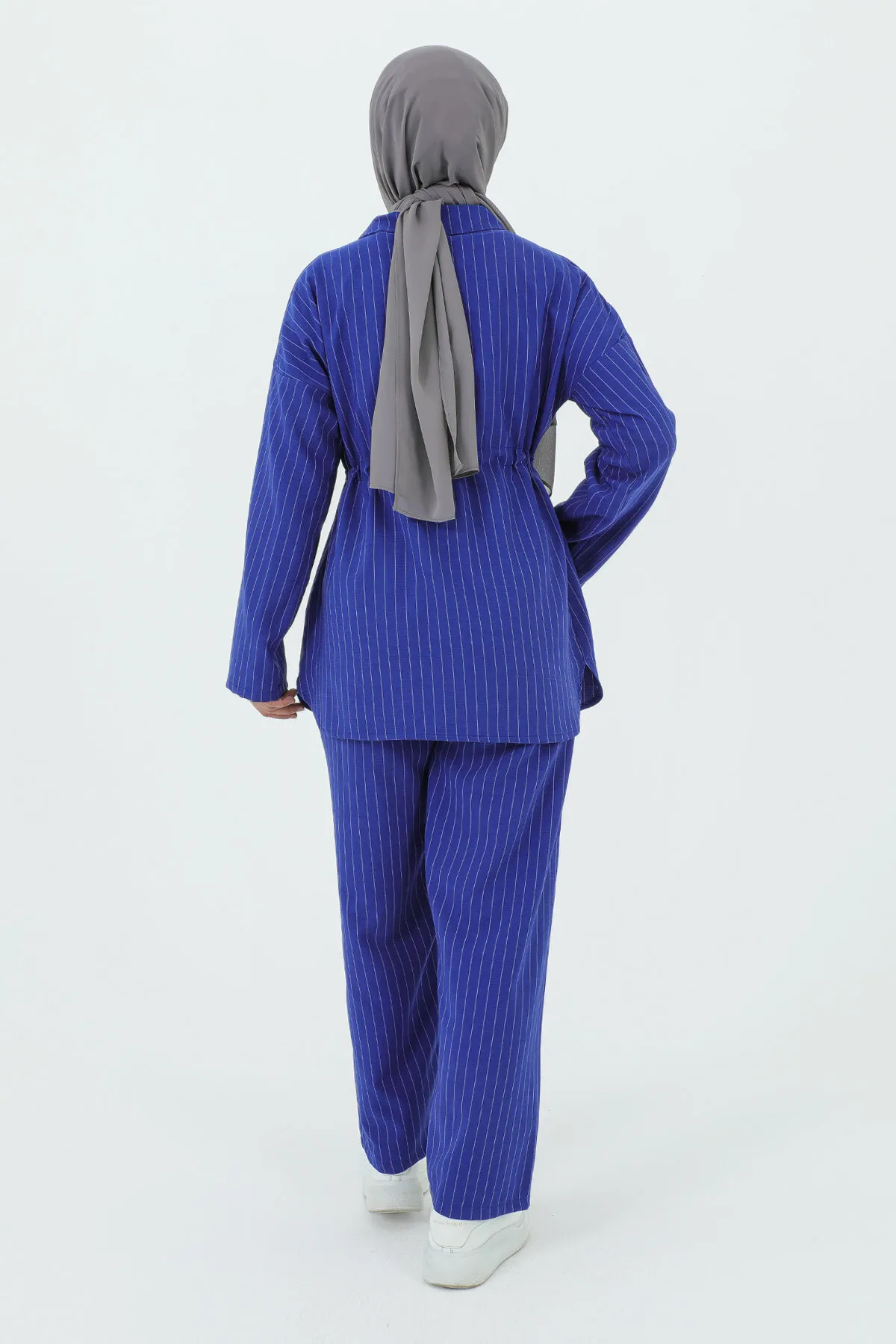 Tesettür Dünyası  Melisa-Anzug mit geraffter Taille und Reißverschluss TSD231208 Saks Blue